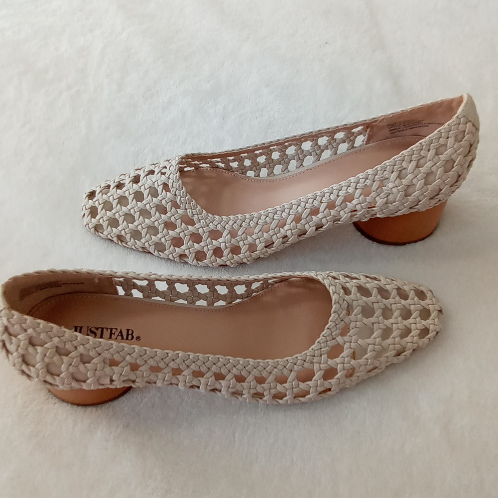 JustFab  Size: 10. Color: Cream